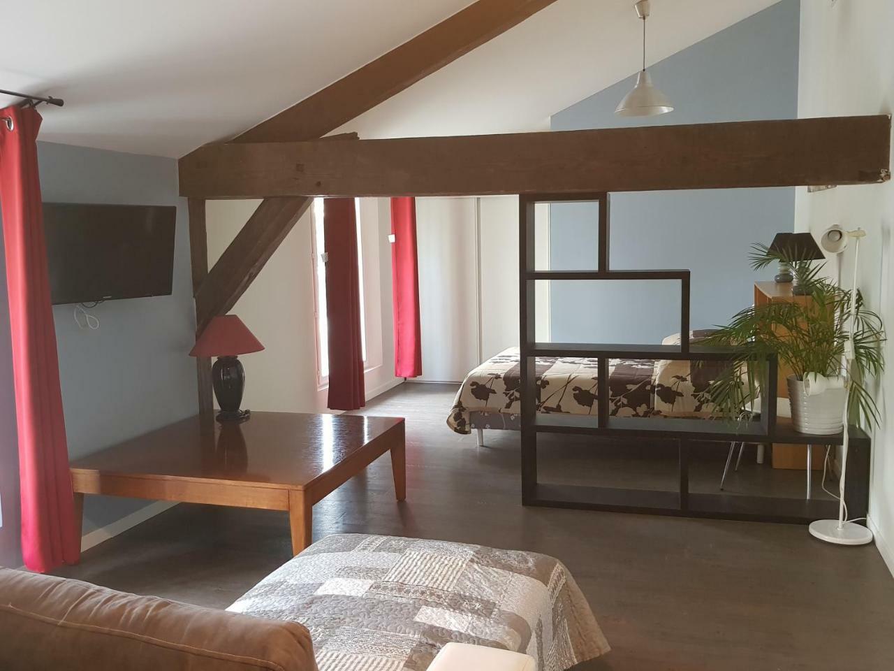 Les Studios De La Rose Des Vents Sathonay-Camp Buitenkant foto